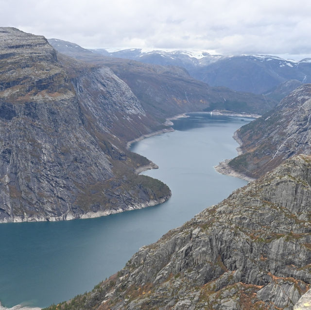 TROLLTUNGA นอร์เวย์ตอนใต้ สุดยอดวิวและจุดลิ้นยอดเข