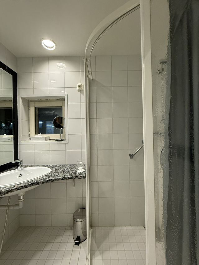 Scandic Helsinki Aviapolis: A Convenient Stay Near the Airport with Easy Access to Shopping