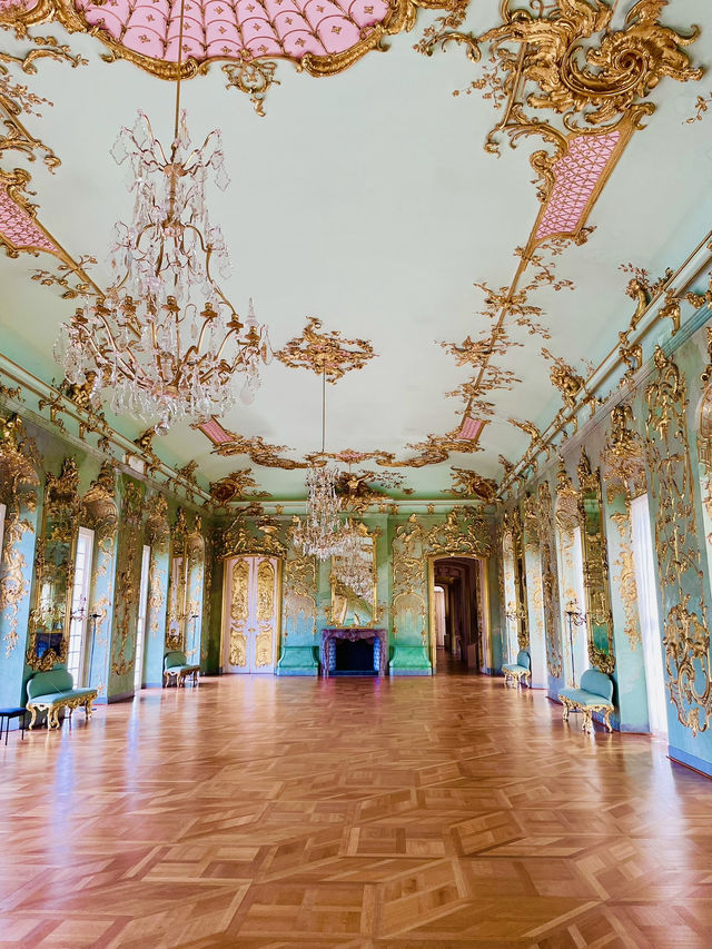 🇩🇪 A Royal Escape: Charlottenburg Palace's Timeless Grandeur