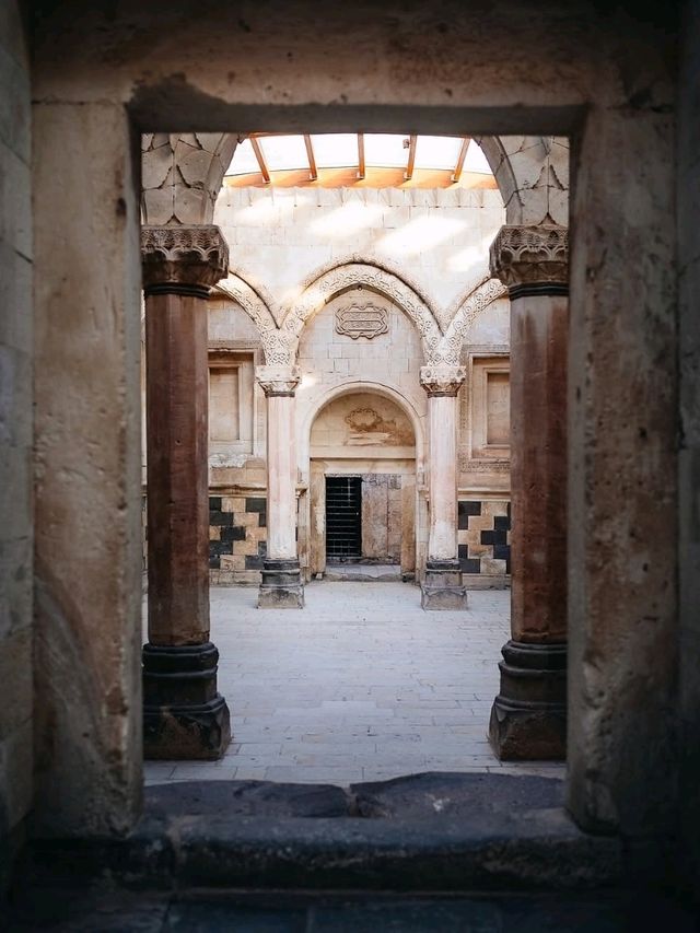 🏯 Ishak Pasha Palace: A Fortress of Stone and Legend on the Eastern Frontier 🌄🇹🇷