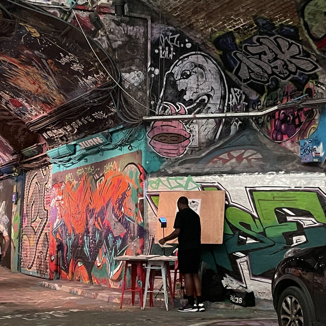 London🇬🇧Vibrant Vibes and Urban Art: Exploring Waterloo’s Graffiti Tunnel🎨 