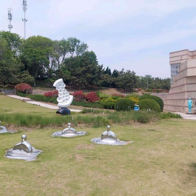 Qingdao, nice artworks on the beach 