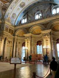 🏛️ Dolmabahçe Palace – Ottoman Grandeur on the Bosphorus