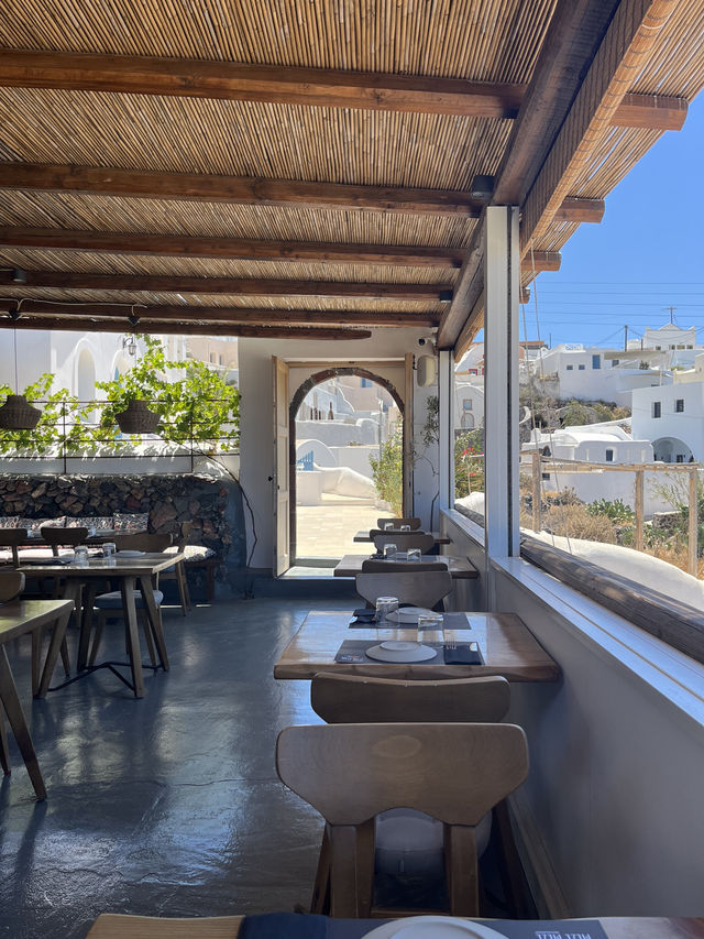 Santorini | Brilliant Greek food in Santorini with sea view 