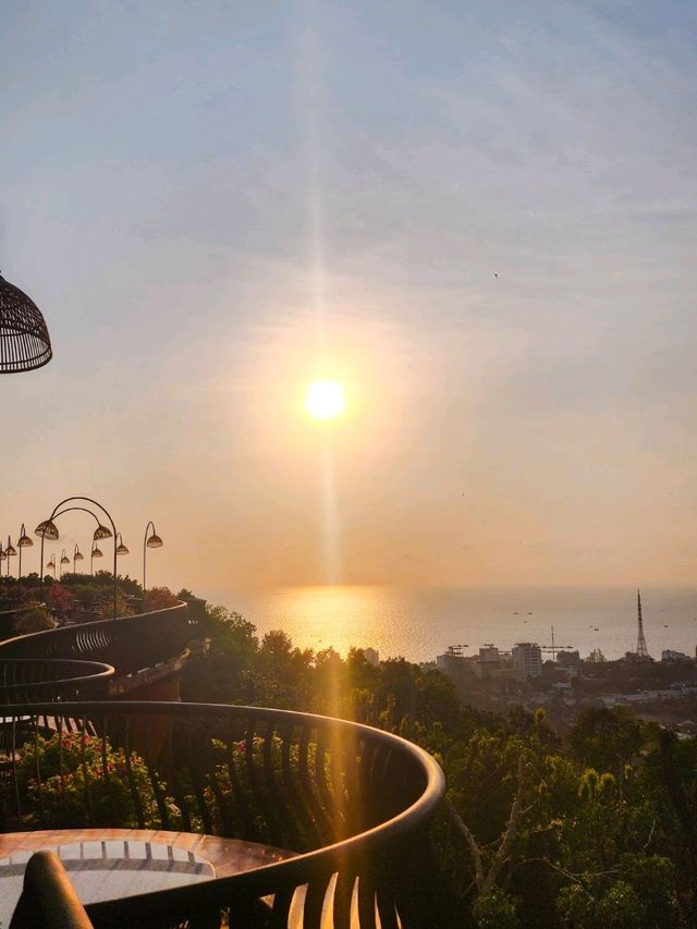The Peak Phu Quoc: a hilltop sunset stop above Duong Dong