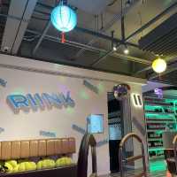 80’s vibes, roller skating, cocktails…OMG!