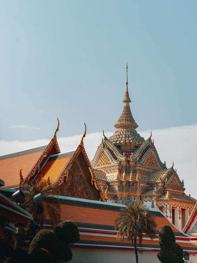 Wat Pho: The Reclining Buddha in Bangkok ✨