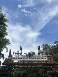 Adventureland at HK Disneyland🌿🌱🪵🌳