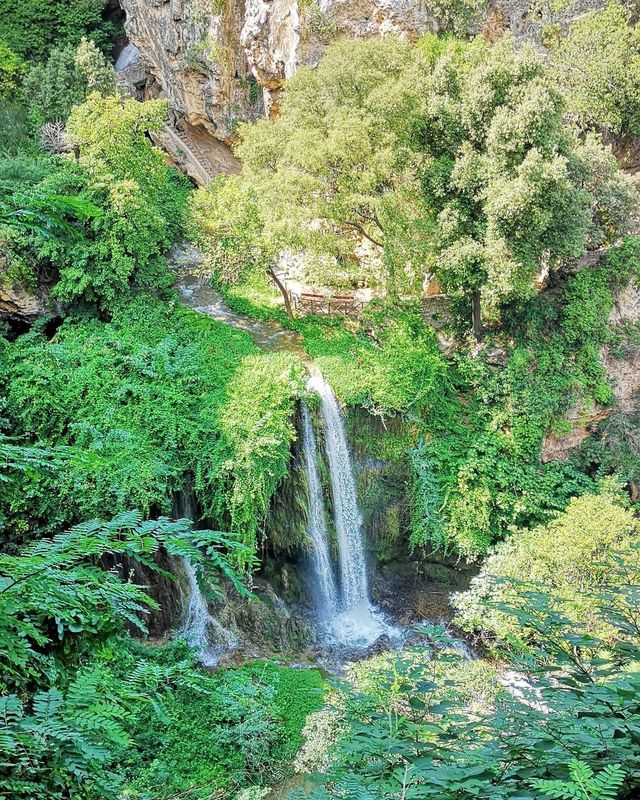 Discovering the Hidden Charms of Villa Gregoriana: A Picturesque Destination in Tivoli, Rome 🏰🌳