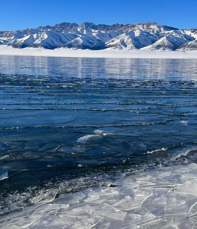 The latest live SOS ice push appears on Sayram Lake!!!