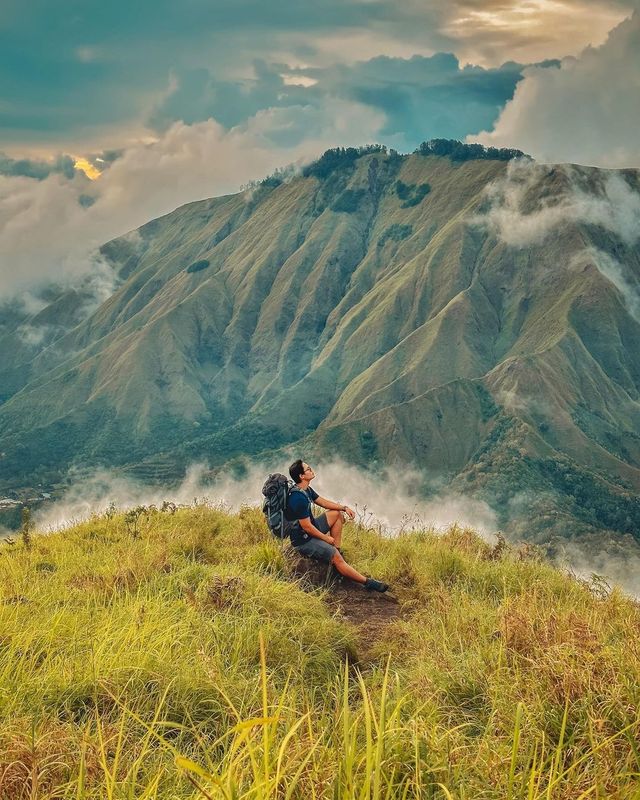 Unveiling the Majestic Anak Dara Hill: A Hidden Gem in Lombok!