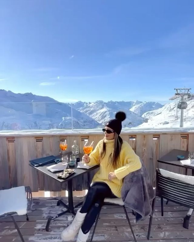 Experience the Magic of Winter on Switzerland's Stunning Terraces! ❄️🏔️
