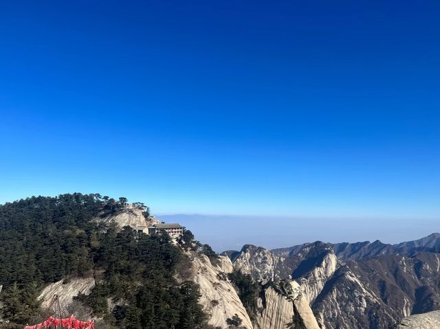 華山之旅：天地之間的風景畫