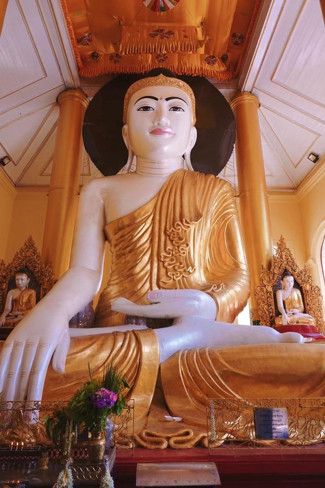人生一定要去一次的仰光大金塔