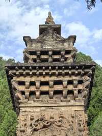 龍虎塔