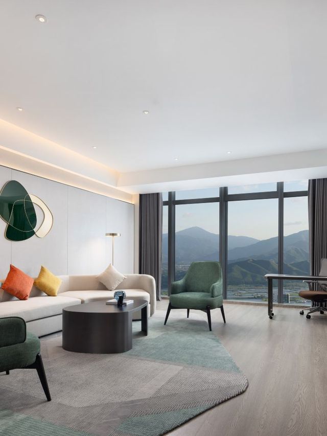 🏨✨ Shenzhen Stay: High-Rise Comfort & Connectivity 🌐🛌