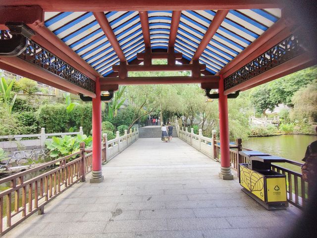 新興龍山鎮國恩寺