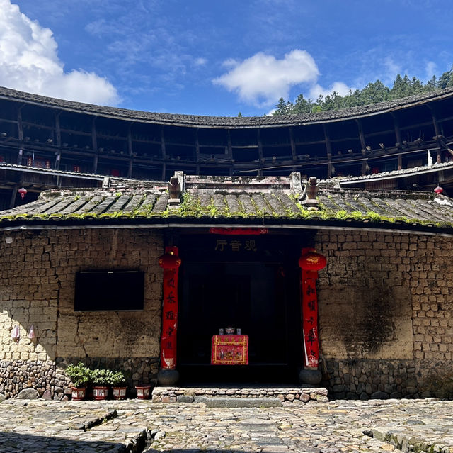 Discover the Marvels of Fujian Tulou! 🌟 Hey everyone! 👋✨