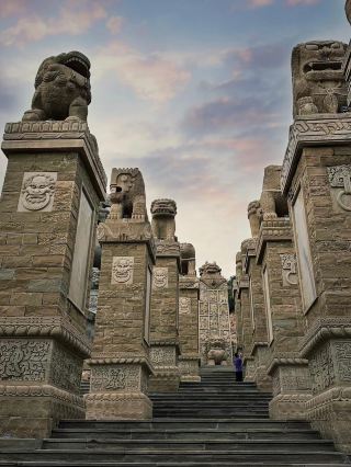 Shaanxi Yulin Suide Stone Lion Kingdom
