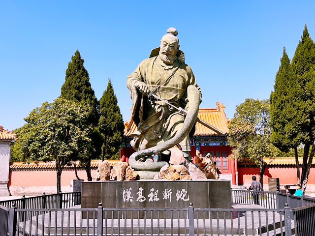 快樂一定屬於登頂的你——幸會《大風歌》。