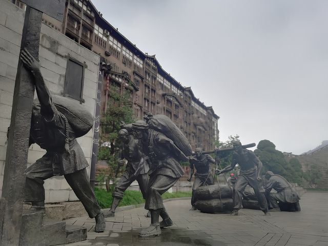 白酒界的 LV：茅台鎮的奢華與傳承。
