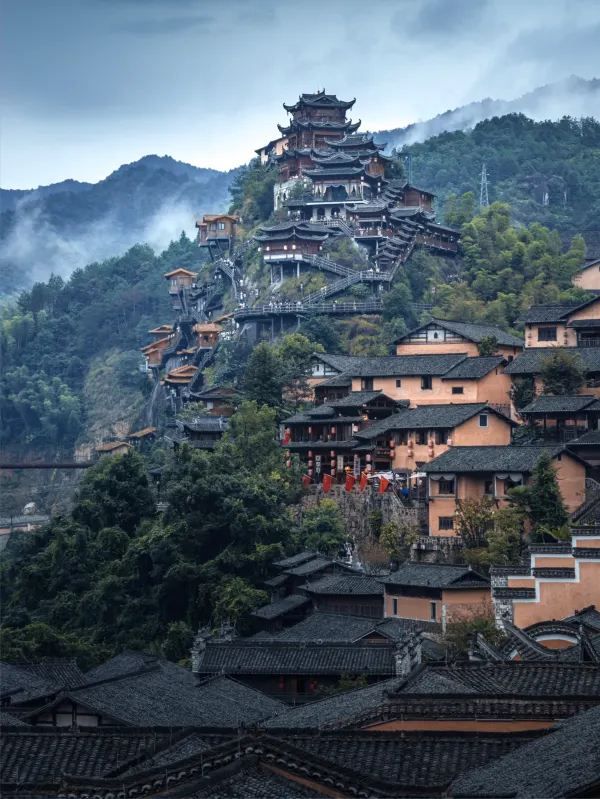 If you've ever dreamed of a fairyland, then Wangxiangu in Jiangxi is the real-life version.