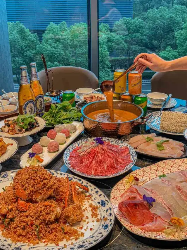 Lẩu satay do nhóm Hong Kong sáng tạo tại Hàng Châu rất ngon.