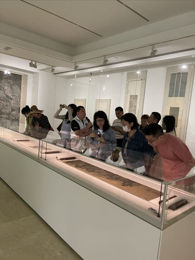 今日打卡高雅展覽館｜何香凝美術館