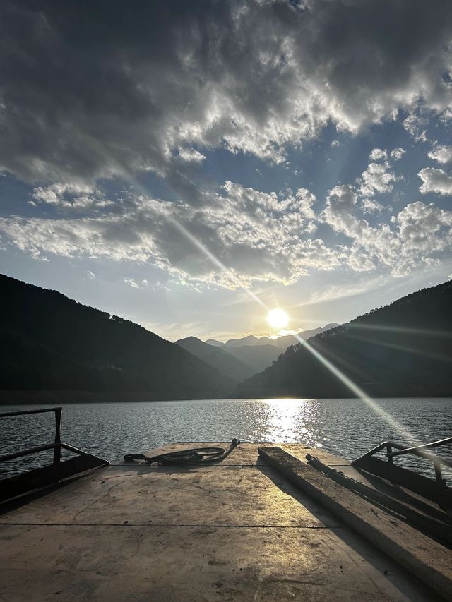 10日玩轉涼山等地 性價比超高別錯過