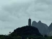 暴雨中的桂林象鼻山 兩江四湖