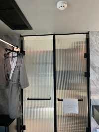 「白月光」一定要是人嗎？酒店不行嗎！