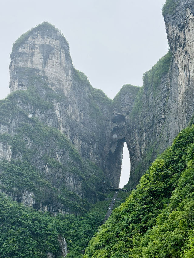 天門山遊玩心得：提前準備和拍照技巧全攻略 去天門山玩咗一圈，真心有啲嘢想同大家分享。特別係嗰啲單曲循