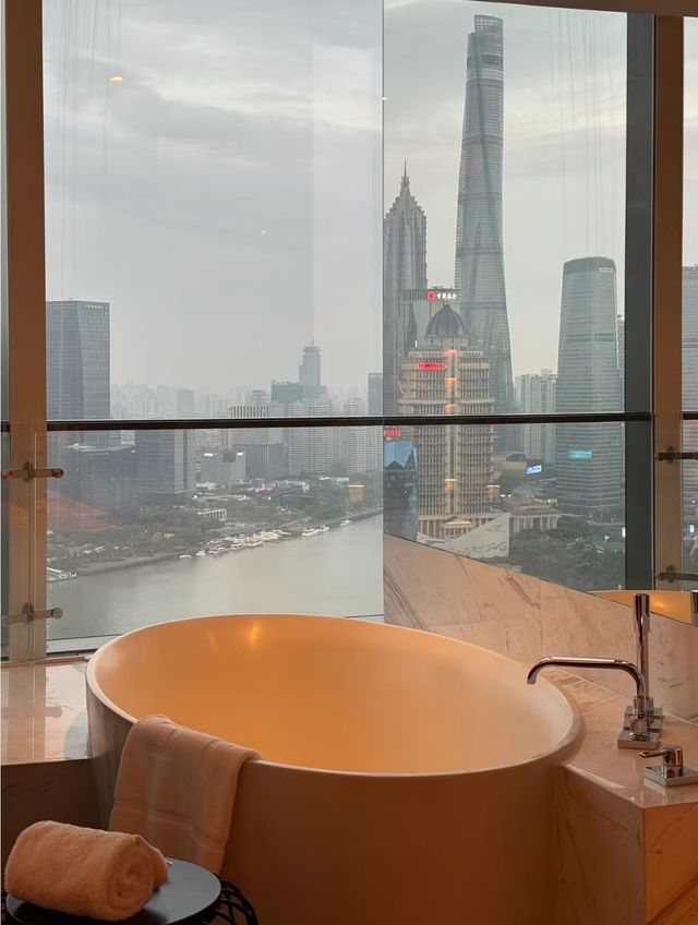 奇幻永立外灘潮頭 上海外灘W酒店