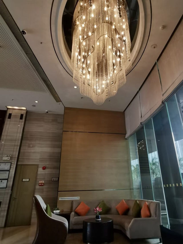 光影會展裡的靜謐角落｜珠海華發會展行政公寓酒店