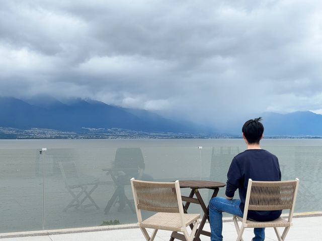 大理洱海新寵落機直衝曬晚海景度假酒店