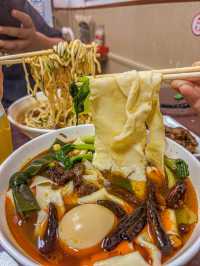 【燕郊火車站美食地圖】住漢庭5分鐘直達！由東北燒烤到深夜食堂