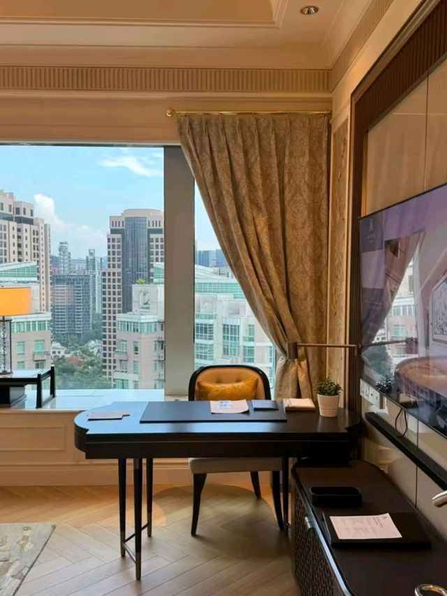 Singapore St. Regis Hotel is super Luxurious ❤️🇸🇬