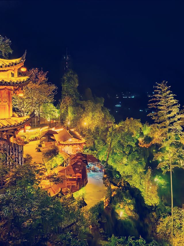 絕了！我在湘西找到了現實版《千與千尋》夜景