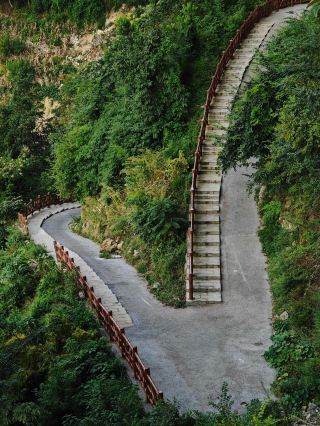 Where are the best scenic spots in Zhenxiong, the place with the greatest development potential? 