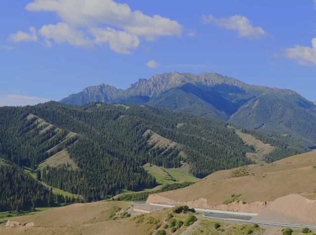 天山深處的綠寶石:烏魯木齊南山牧場一日漫記 天山深處的綠寶石:烏魯木齊南山牧場一日漫記