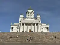 芬蘭赫爾辛基｜紅玫瑰與白玫瑰