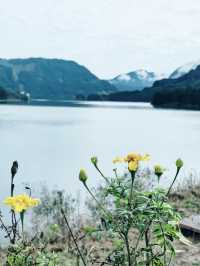 秋日泛舟雅女湖