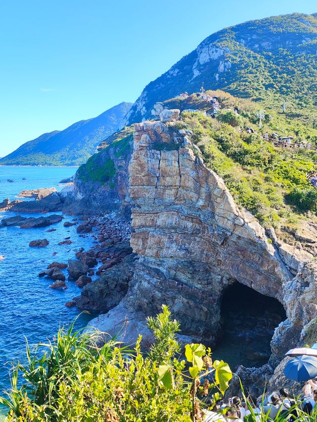 山海相擁的大鵬