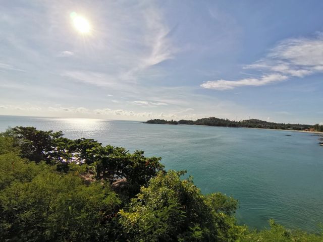 蘇梅島通塞灣度假村 Tongsai Bay   酒店概況 這家五星級酒店位於波普特的一個寧靜灣