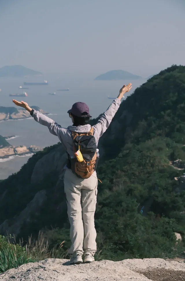 水桶岙徒步，全網怎麼沒人說海水是黃色的！
