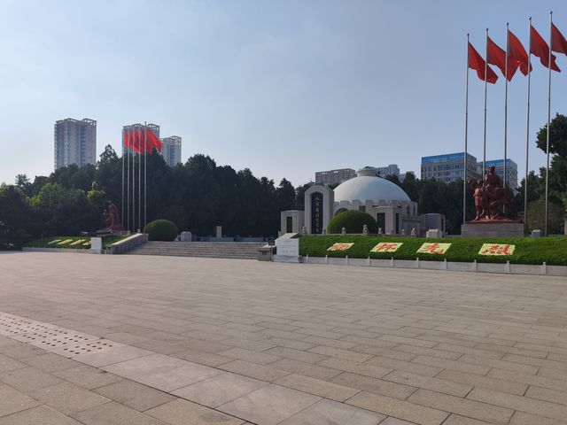 人民共仰·左權將軍紀念館