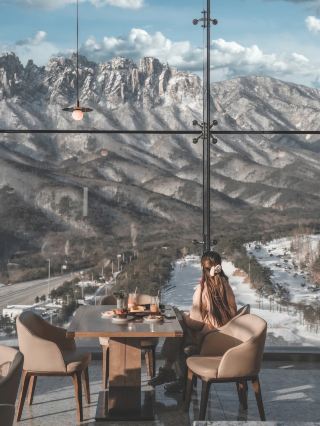 겨울 한국 필수 방문지, 이 20곳의 절경 눈꽃 명소를 숨길 수 없어요!