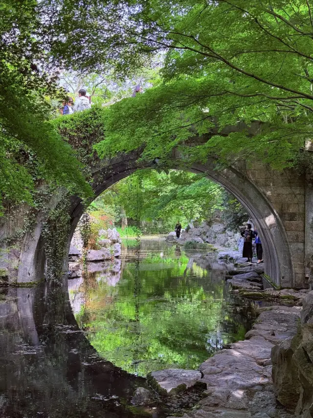 Live from Hangzhou: Liulang Wenying, the Real-Life Wizard of Oz
