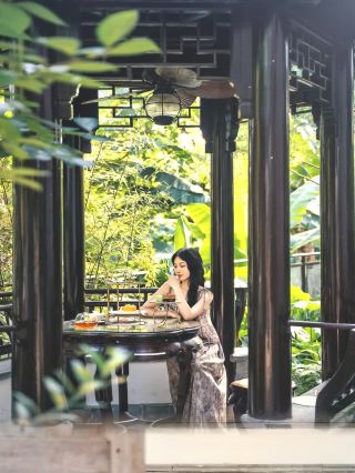 Chongqing’s version of the Suzhou garden appears at Hong’en Temple! A great weekend spot to check out