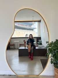 Cafe with a stunning fortress view in Suwon!